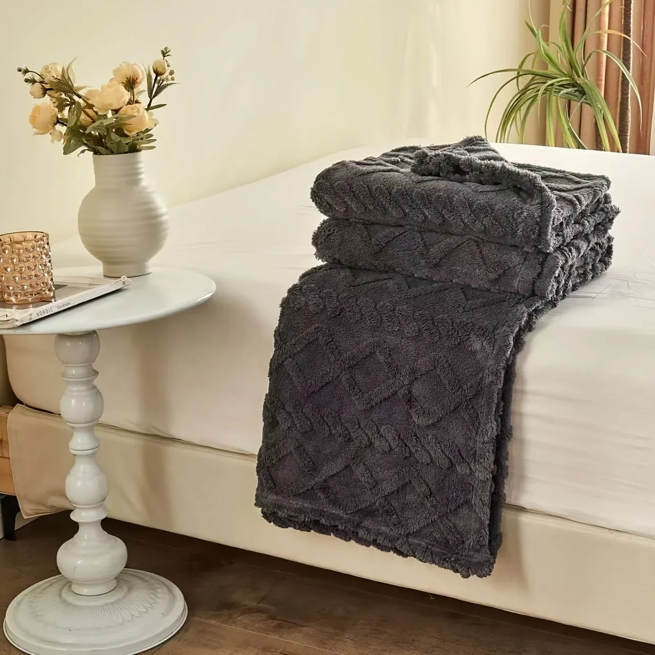 Lamb Fleece Blanket Comfortable Soft Plush Thick Warm Blanket Soft Warm Plush Air Conditioning Blanket Flannel Throw Blanke